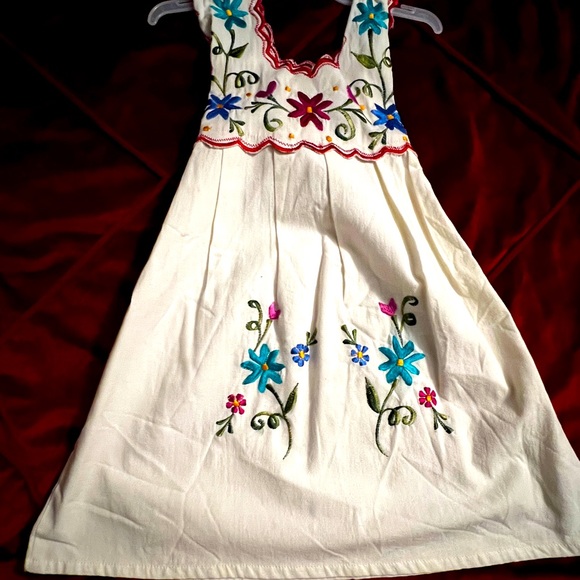 Beautiful color print dress - Picture 1 of 2